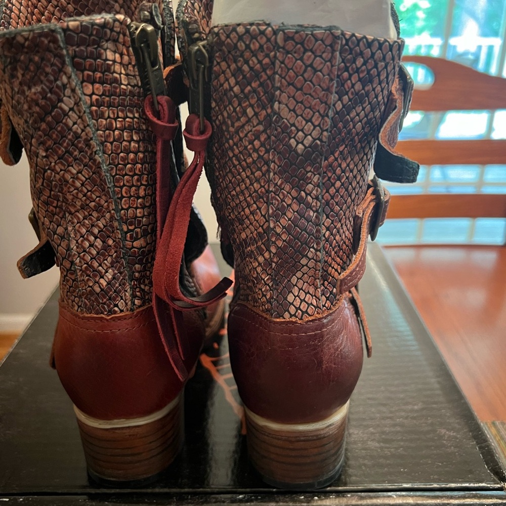 freebird Brown Leather & Snake-Print Combat Moto Boots - Picture 7 of 8